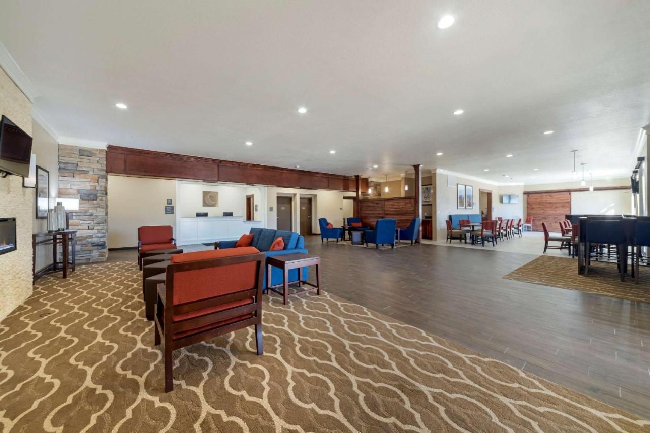 Comfort Inn & Suites Harrah Choctaw Εξωτερικό φωτογραφία