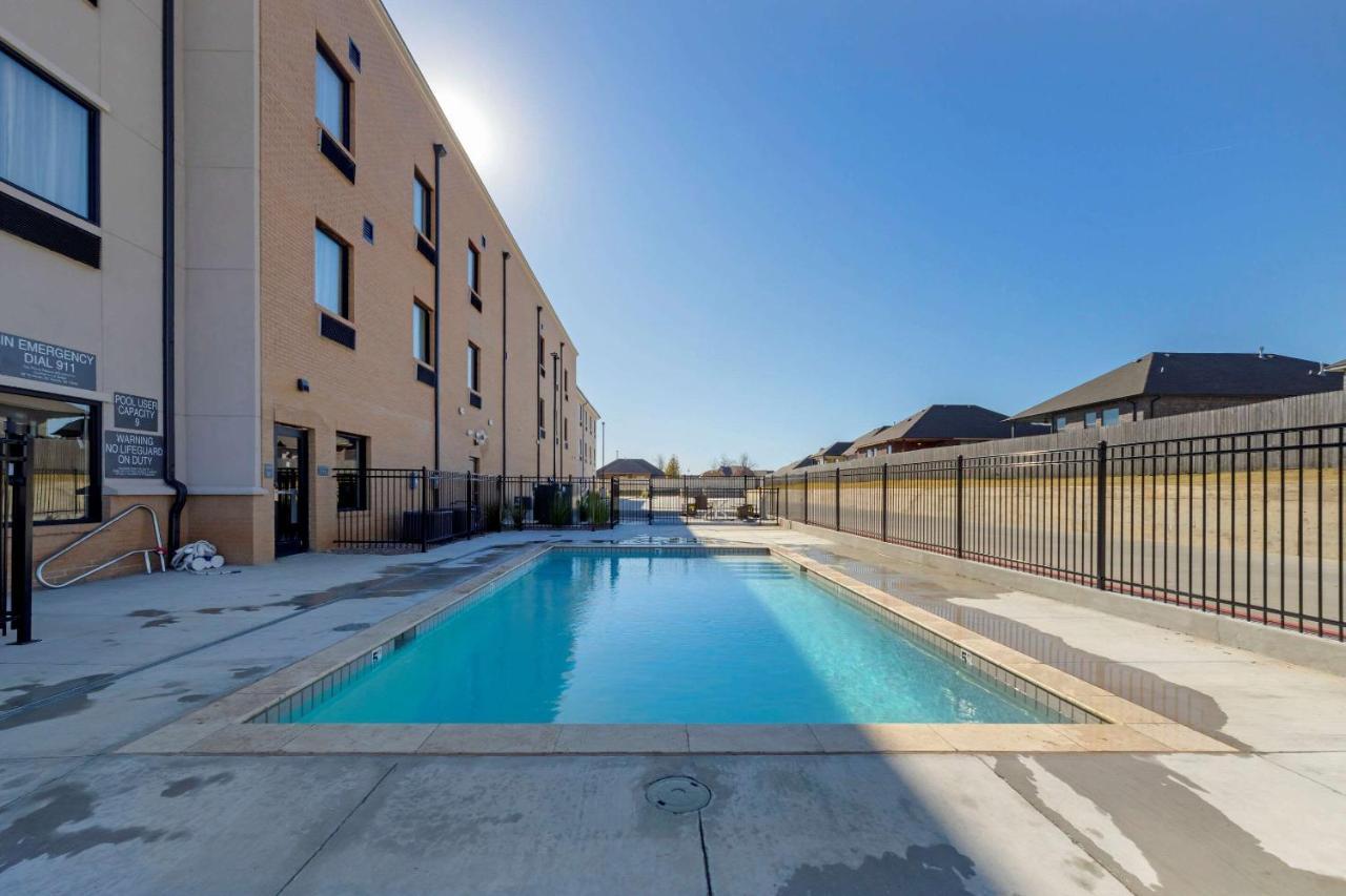 Comfort Inn & Suites Harrah Choctaw Εξωτερικό φωτογραφία