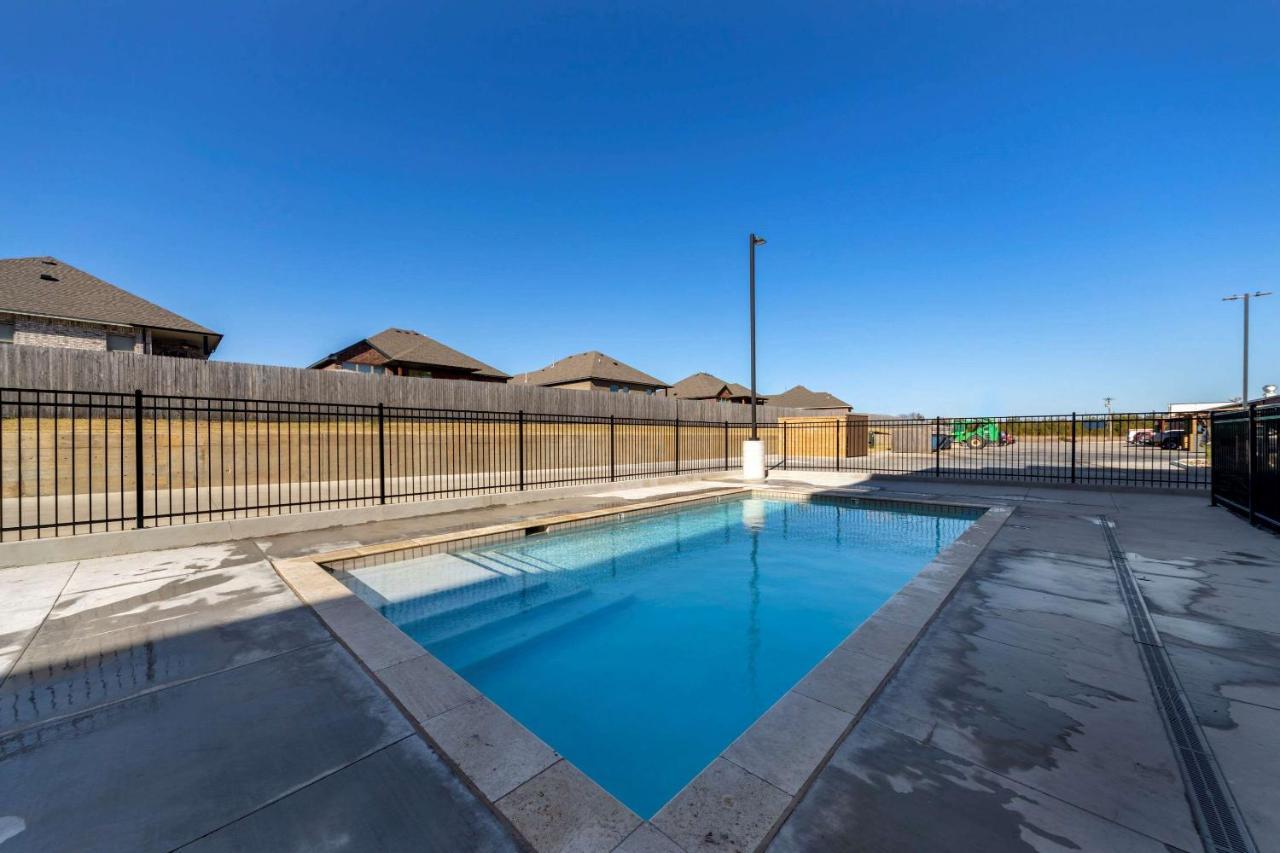 Comfort Inn & Suites Harrah Choctaw Εξωτερικό φωτογραφία