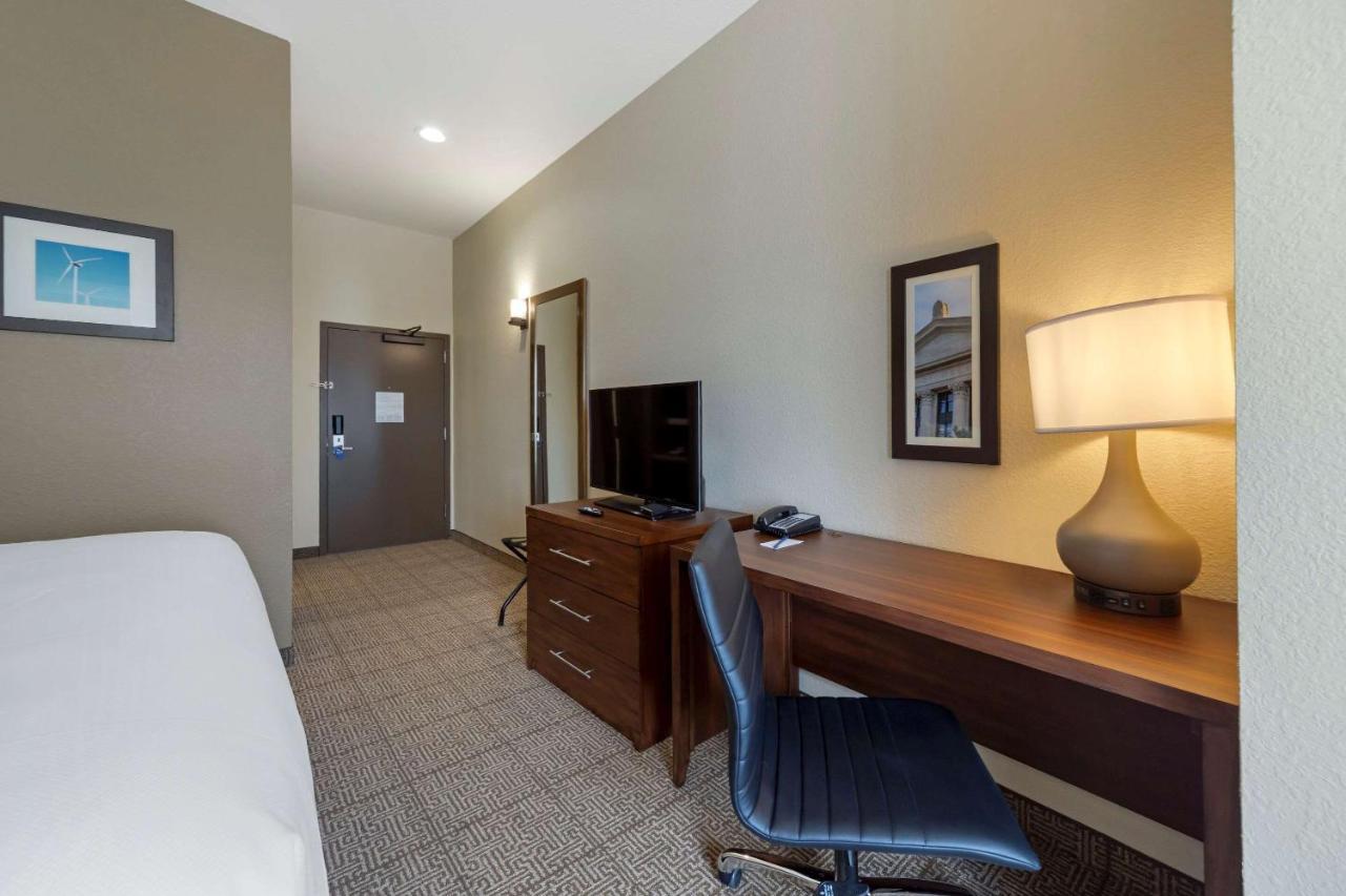 Comfort Inn & Suites Harrah Choctaw Εξωτερικό φωτογραφία