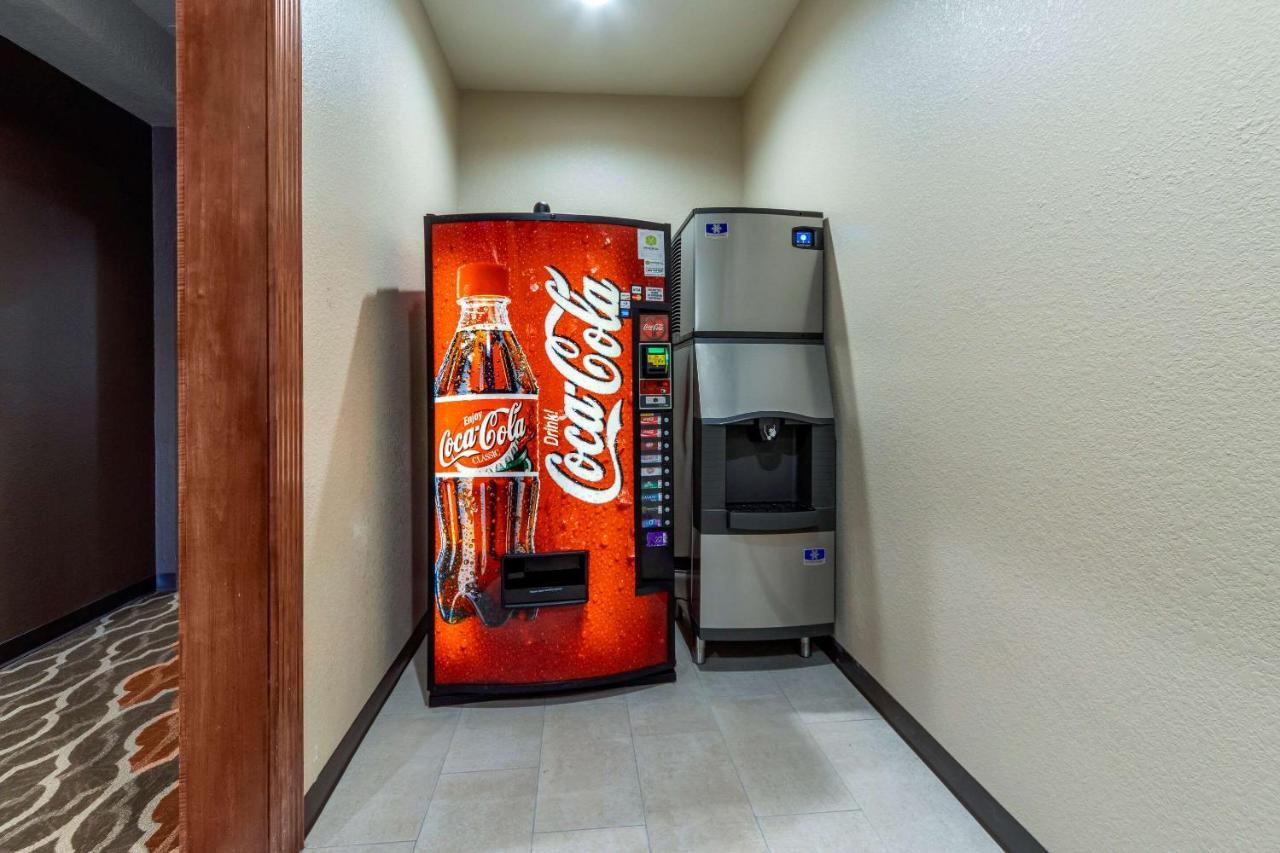 Comfort Inn & Suites Harrah Choctaw Εξωτερικό φωτογραφία